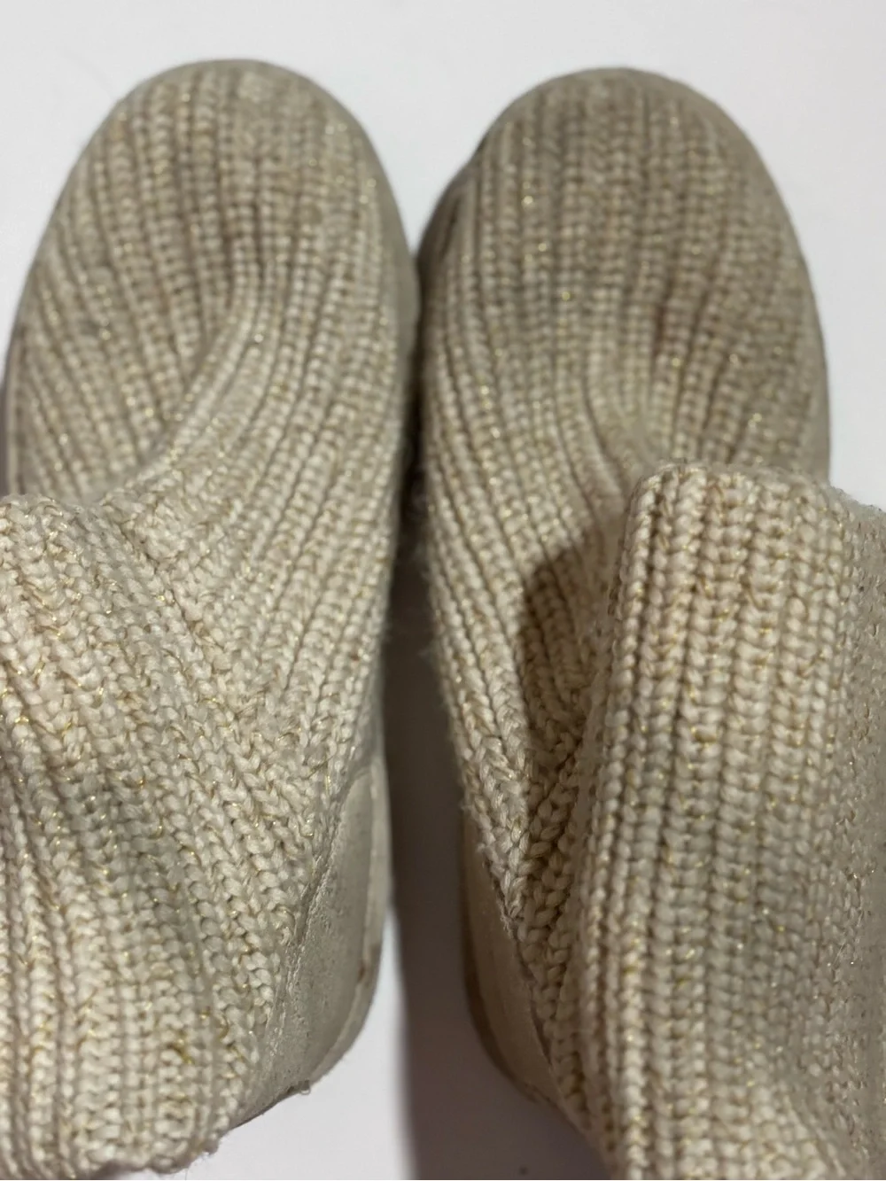 UGG Knit Sweater Boots Sz 7 Cream Cozy Après Ski Fall Winter